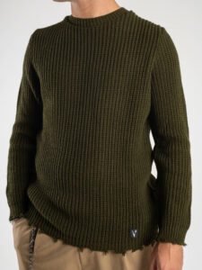 V2 Maglione misto lana con strappi MASTR Verde Militare (1)