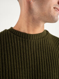 V2 Maglione misto lana con strappi MASTR Verde Militare (5)