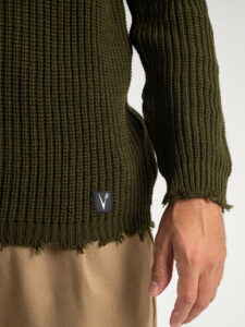 V2 Maglione misto lana con strappi MASTR Verde Militare (6)