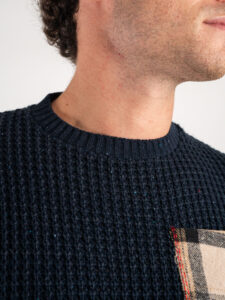 V2 Maglione misto lana con taschino PATCHWORK 23 Blu (3)
