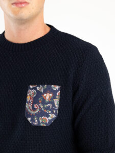 V2 Maglione misto lana con taschino blu floreale MAO Blu2