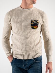 V2 Maglione misto lana con taschino fantasia azteca MAO Burro (3)