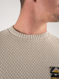 V2 Maglione misto lana con taschino fantasia azteca MAO Burro (5)