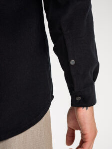 BERNA Camicia in velluto a costine con tasche frontali 233066 Nera (1)