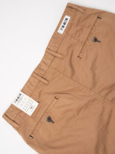 BERNA Pantalone chinos slim AI 233151 Cammello (6)