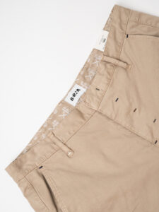 BERNA Pantalone chinos slim AI 233151 Coloniale (2)