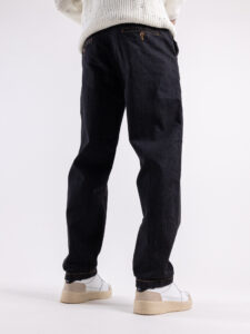 BERNA Pantalone denim con gamba morbida e pinces 220203 Nero (3)