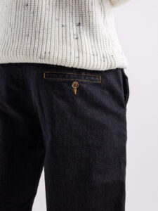 BERNA Pantalone denim con gamba morbida e pinces 220203 Nero (4)