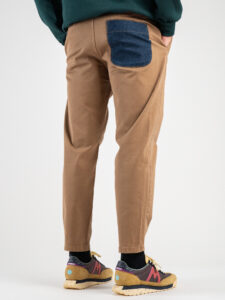 BERNA Pantalone morbido cropped con pences,tasca e passante in jeans 233191 Cammello (1)