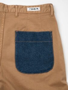BERNA Pantalone morbido cropped con pences,tasca e passante in jeans 233191 Cammello (6)