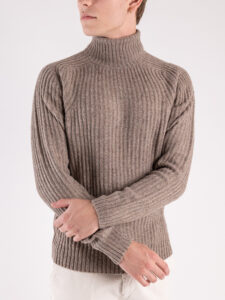 BL11 Maglione dolcevita bottonato a coste larghe GORDON Corda (3)