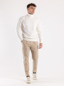 BL11 Maglione dolcevita in misto lana LOCATELLI Ecrù (2)