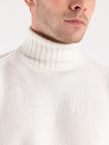 BL11 Maglione dolcevita in misto lana LOCATELLI Ecrù (5)