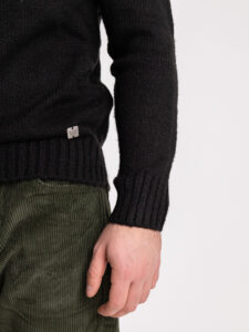 BL11 Maglione dolcevita in misto lana LOCATELLI Nero (3)