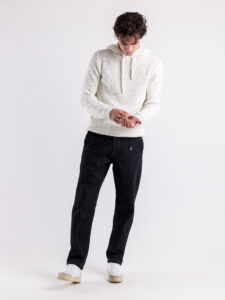 BL11 Maglione lavorato con cappuccio, rotture sul fondo e sul polso DAN Panna (2)