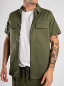 Coordinato giacchetta con zip + pantalone con coulisse e catenella ONE Verde Militare6