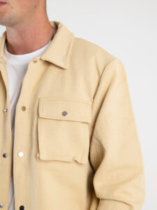 Coordinato morbido in policotone con camicia e pantalone cargo DK05 Beige4
