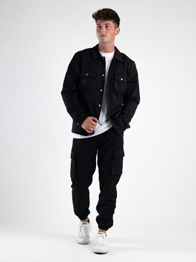 Coordinato morbido in policotone con camicia e pantalone cargo DK05 Nero Prezzo 0 00 Estasi Fashion