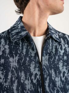 HYDO Coordinato in jeans, giacchetta con zip + pantalone cargo multi tasconato fantasia camouflage 615616 Blu (21)