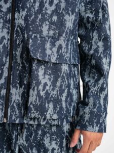 HYDO Coordinato in jeans, giacchetta con zip + pantalone cargo multi tasconato fantasia camouflage 615616 Blu (22)