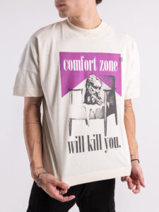 INDEPENDENT REPUBLIC T-shirt boxy fit in cotone organico con stampa Statua Malboro COMFORT ZONE Natural (3)