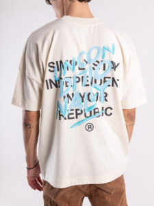 INDEPENDENT REPUBLIC T-shirt boxy fit in cotone organico con stampa sul retro MANIFESTO Natural (3)