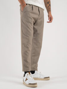 Pantalone chinos morbido con coulisse e bottone in vita BARCELLONA Tortora1