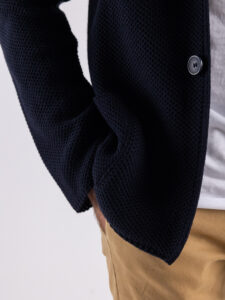 V2 Giacca in maglia misto lana merino con pochette GULOPE Blu (4)