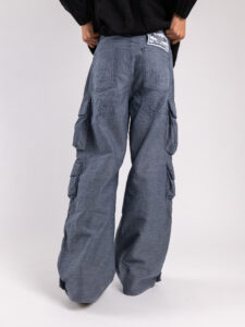 VDR Pantalone con gamba molto ampia multi tasconato effetto rovinato 14460 Grigio (8)