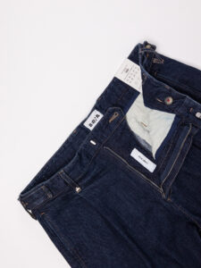 BERNA Jeans cropped con gamba morbida e pinces 233189 Denim (6)