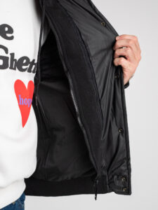 Bomber sportivo con cappuccio removibile tramite zip Nero (2)