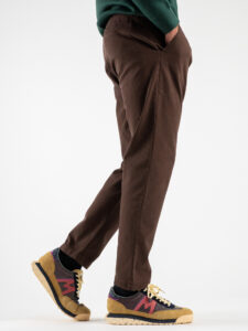 ESTASI Pantalone comodissimo con pinces ed elastico in vita BECKHAM INV Coffee (4)