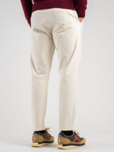 ESTASI Pantalone comodissimo con pinces ed elastico in vita BECKHAM INV Panna (1)