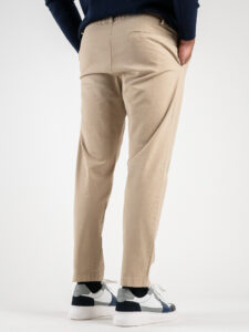 ESTASI Pantalone comodissimo con pinces ed elastico in vita BECKHAM INV Sahara (1)