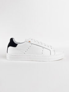 ESTASI Sneakers basica in pelle martellata con talloniera a contrasto Made In Italy OMAR1