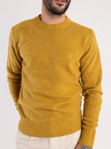 BERNA Maglione girocollo LAMBSWOOL logo ricamo 233036 Curry (4)