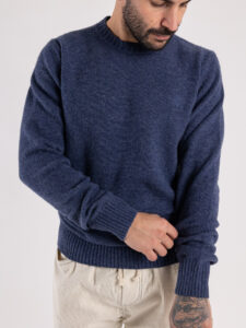 BERNA Maglione girocollo LAMBSWOOL logo ricamo 233036 Denim (1)