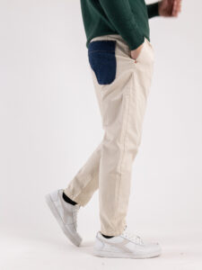 BERNA Pantalone morbido cropped con pences,tasca e passante in jeans 233191 Panna (3)