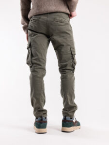 BERNA Pantalone slim con tasconi laterali 233099 Foresta (6)