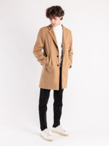 Cappotto basico con collo a V e taschino CAP2201 Cammello1