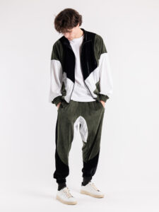 Completo tuta in ciniglia con felpa zip + pantalone con polsini 636 Verde2