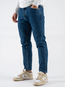 ESTASI Jeans blu senza rotture e corto alla caviglia MARADONA (3)
