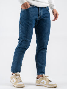 ESTASI Jeans blu senza rotture e corto alla caviglia MARADONA (4)