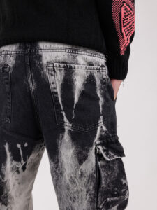 Jeans baggy tie dye grigio e nero con tasconi BICE (1)