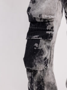 Jeans baggy tie dye grigio e nero con tasconi BICE (7)