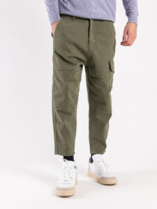 Jeans cropped con tascone laterale ISLAND Verde (1)
