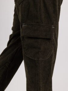 Pantalone cargo morbido in velluto con coulisse in vita e tasconi laterali BLKS2020 Verde (5)
