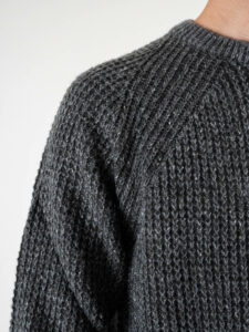BERNA Maglione girocollo Tweed bottonato misto lana 233031 Fumo (6)
