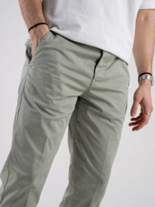 BERNA Pantalone chinos in cotone leggero 243217 Salvia (1)