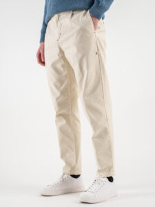 BERNA Pantalone in cotone lavorato con pences 233193 Panna (3)